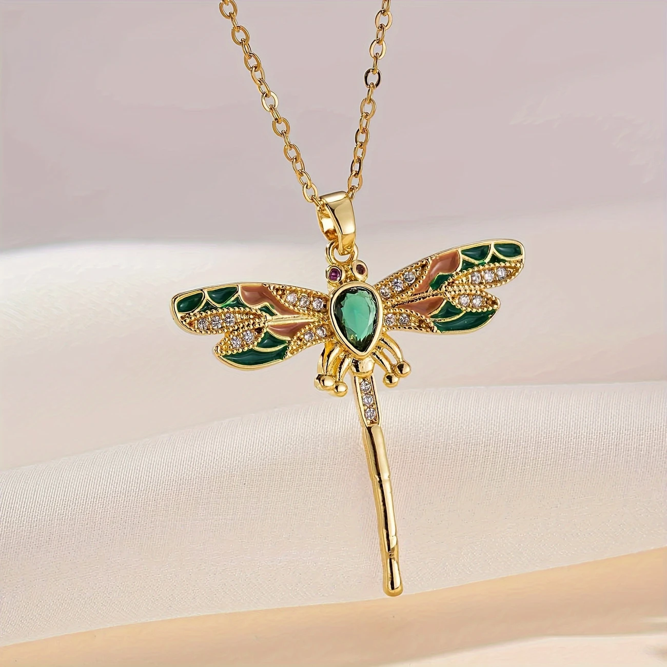 Collier rêve d'or libellule dansante