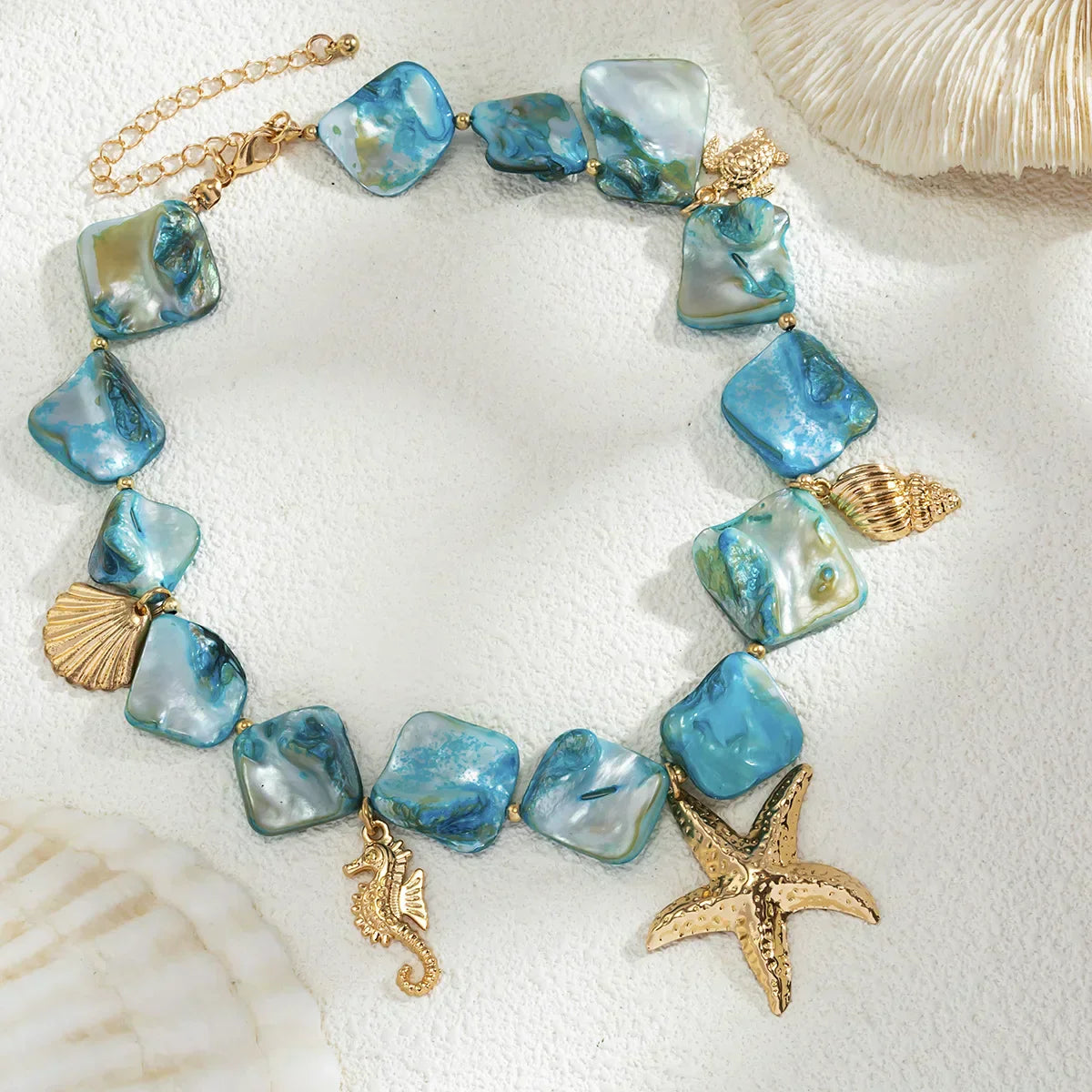 Collier bleu des rêves de l'océan