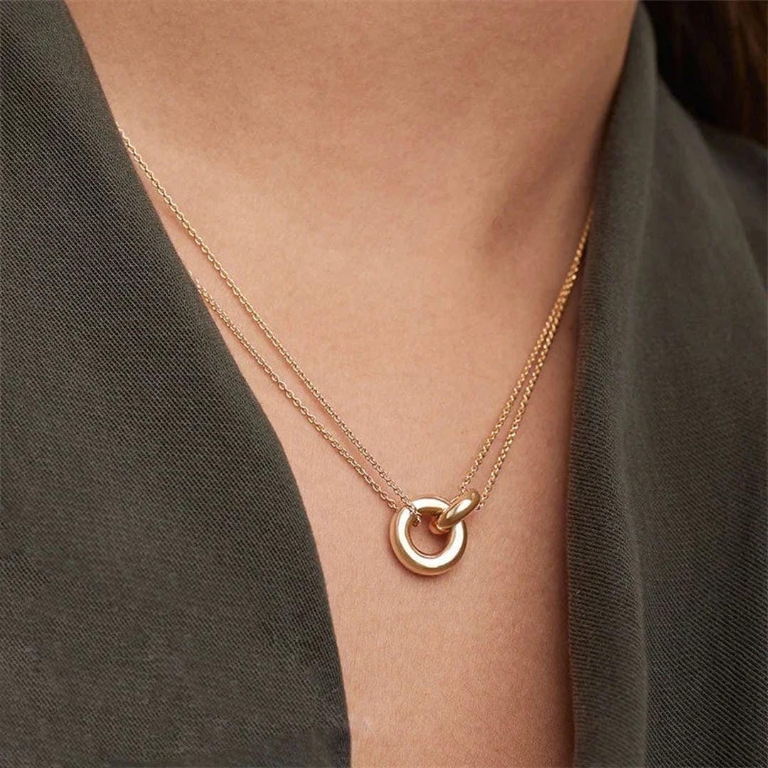 Collier Éblouissant avec Accent Anneau