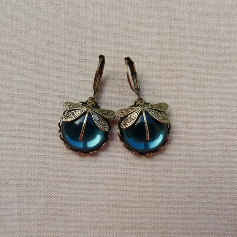 Boucles d'oreilles en forme de libellule en or antique