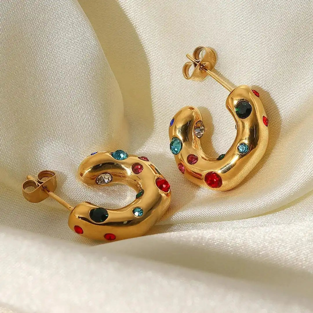 Boucles d'oreilles en cercle en zirconium doré brillant
