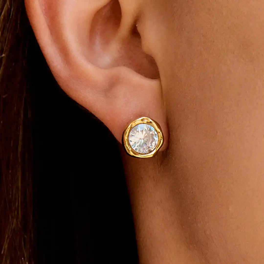 Boucles d'oreilles rondes en zirconium doré intemporelles