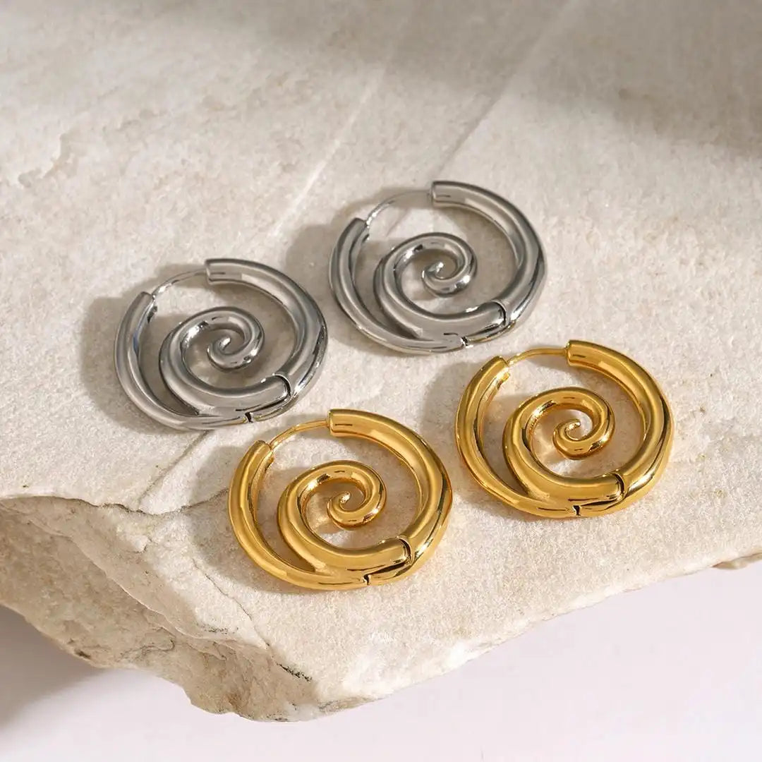 Boucles d'oreilles spirales en or intemporelles