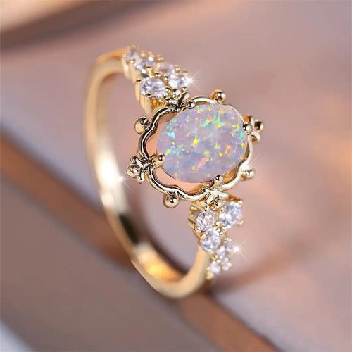 Bague Fleur en Pierre Ovale Opale Blanche