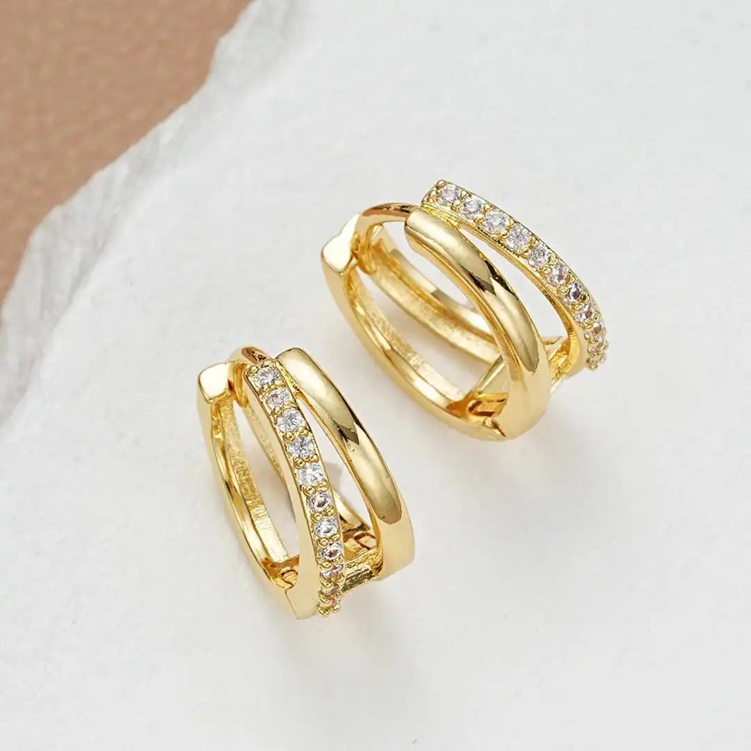 Boucles d'oreilles en zircon doré intemporelles