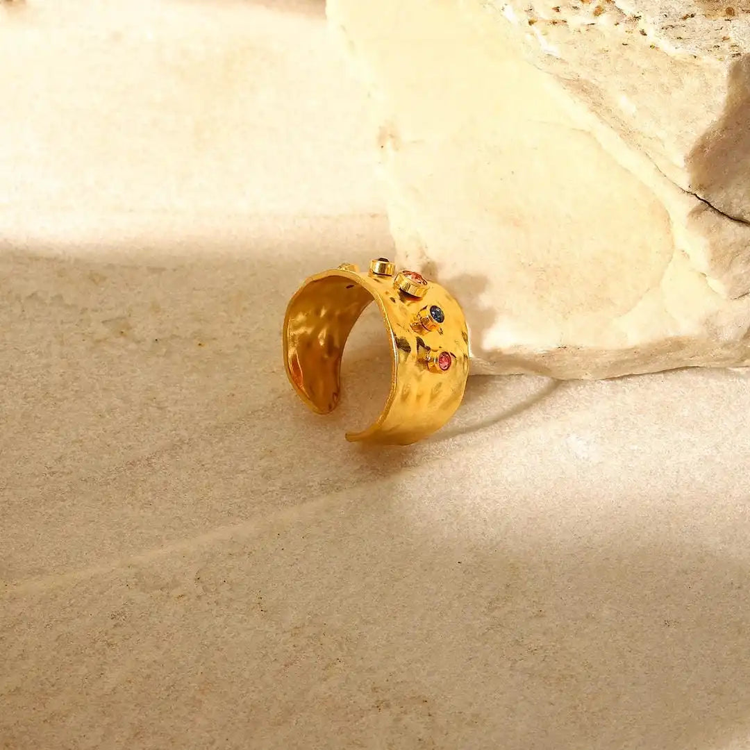 Bague vintage en or avec zircon cubique