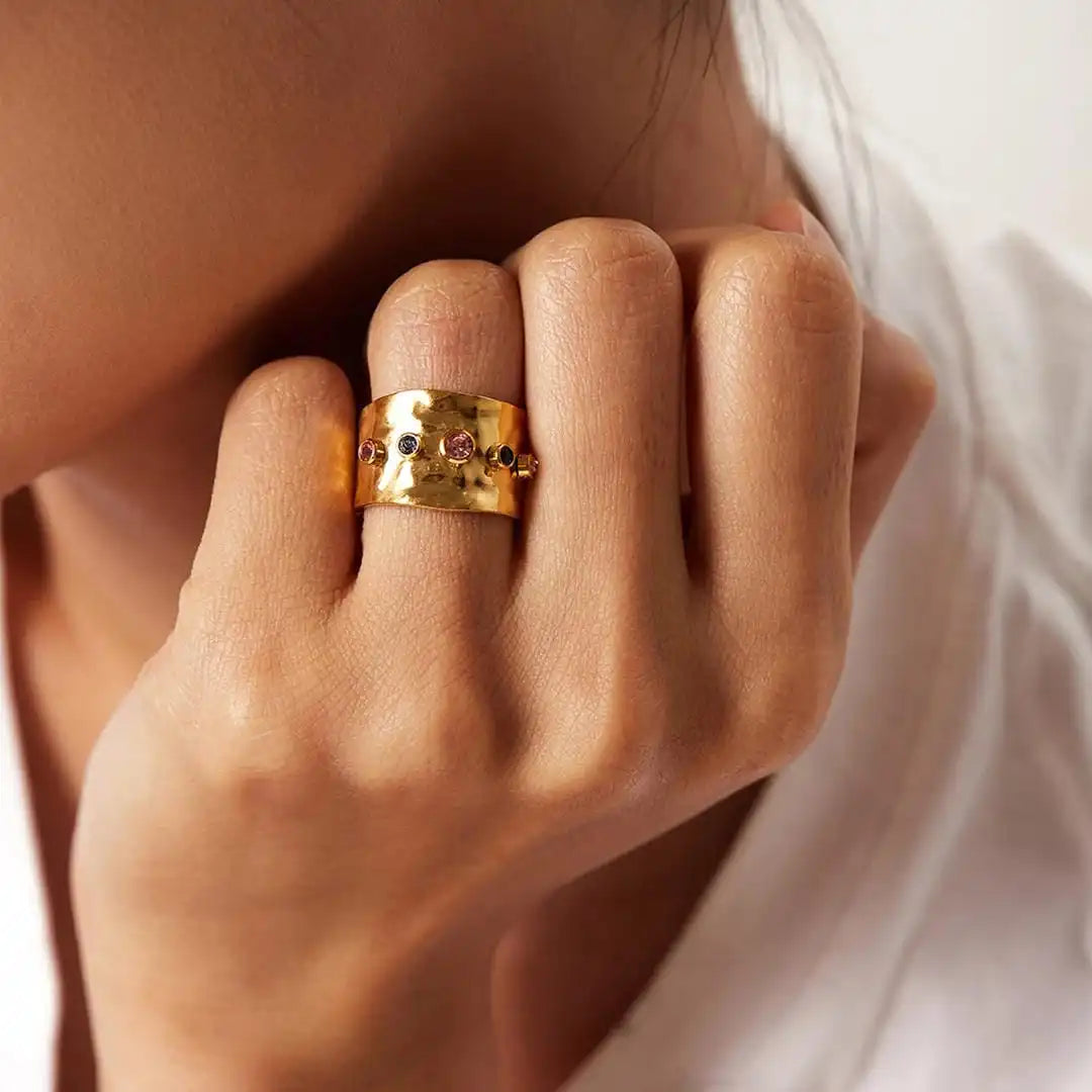 Bague vintage en or avec zircon cubique
