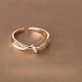 Bague classique à nœud croisé