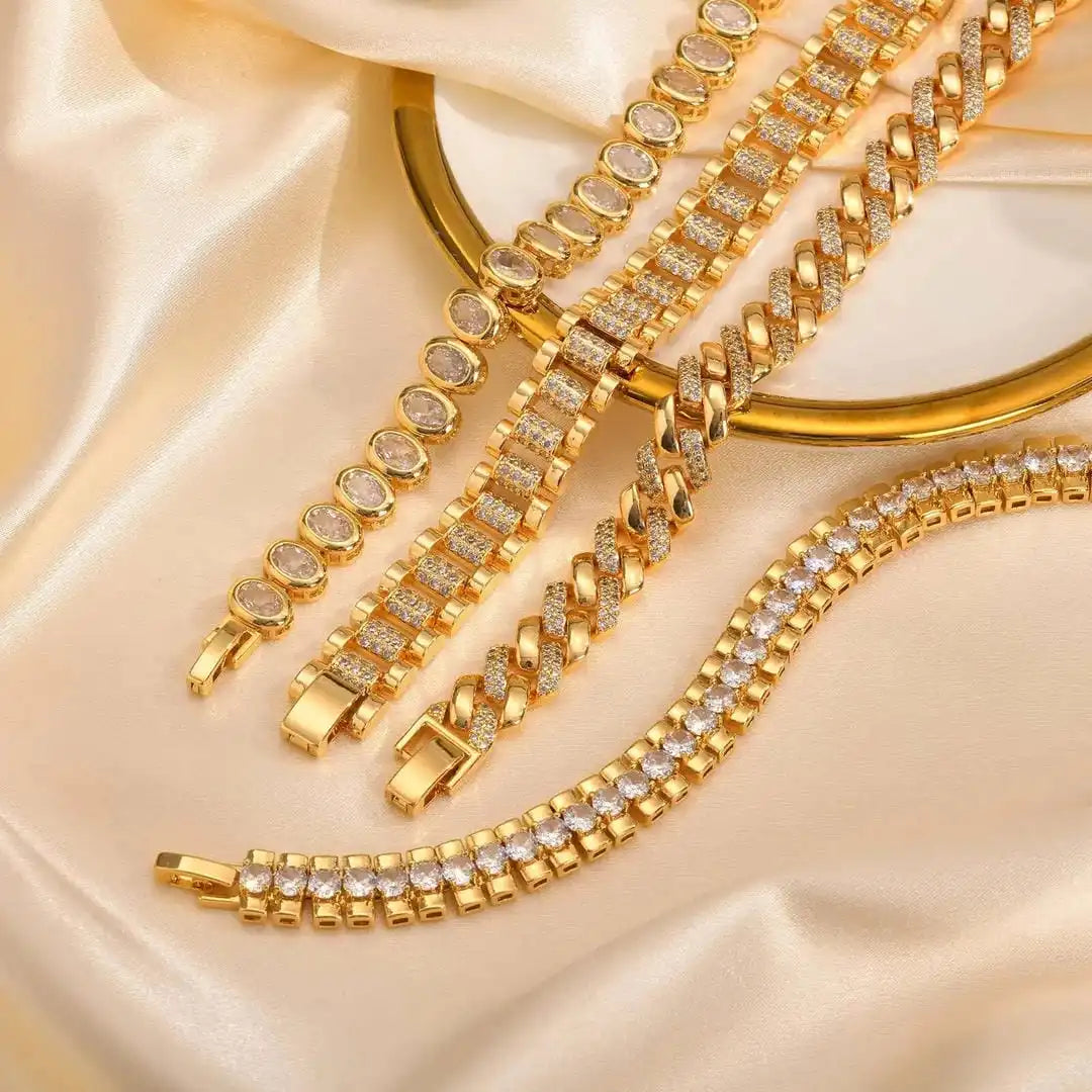 Bracelet ajustable en zircon cubique doré
