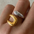 Bague ouverte dorée intemporelle