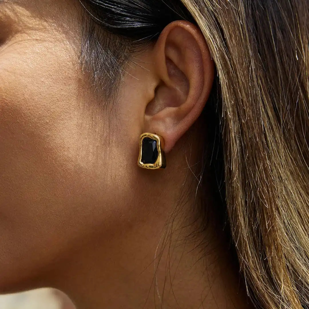 Boucles d'oreilles carrées en zircon doré intemporelles