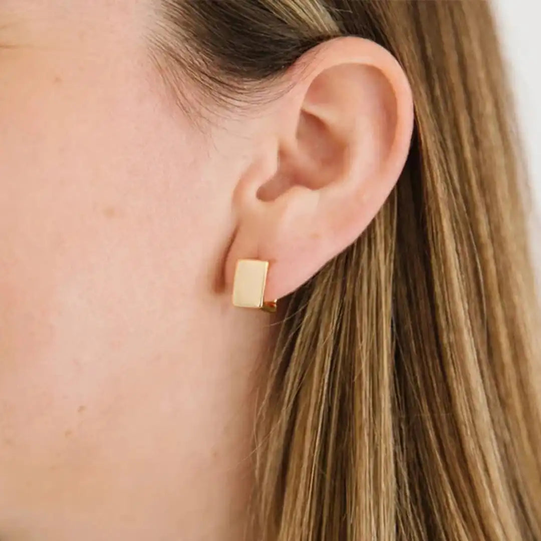 Boucles d'oreilles carrées géométriques dorées