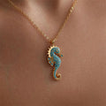 Collier pendentif Hippocampe doré turquoise