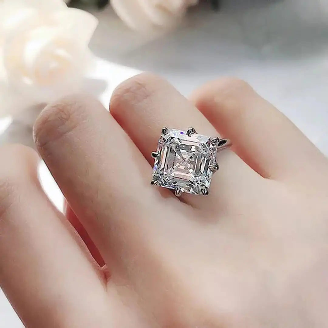 Bague en or intemporelle avec zircon cubique