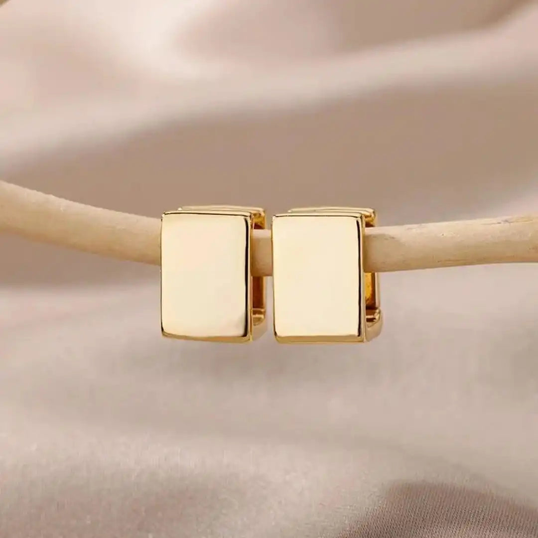 Boucles d'oreilles carrées géométriques dorées
