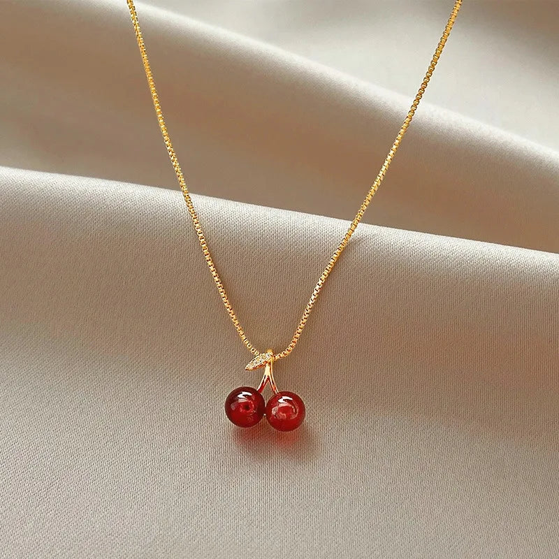 Collier pendentif Cherry Perintökalleus