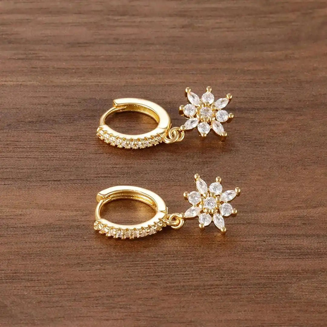 Boucles d'oreilles pendentifs en cristal classique en forme de flocon de neige