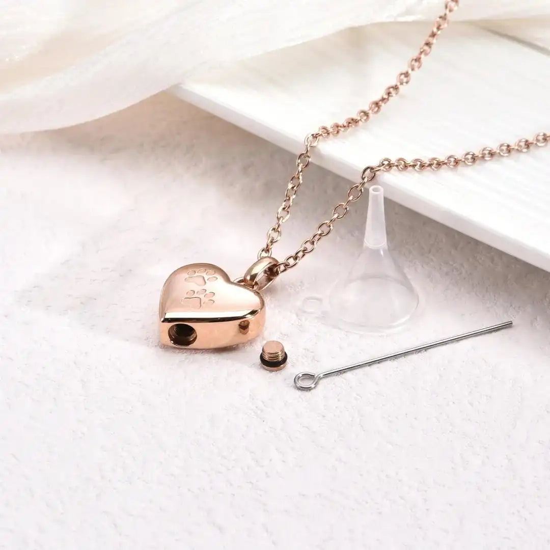 Collier Urne Souvenir Animal en Forme de Cœur Pendentif Gravé Patte