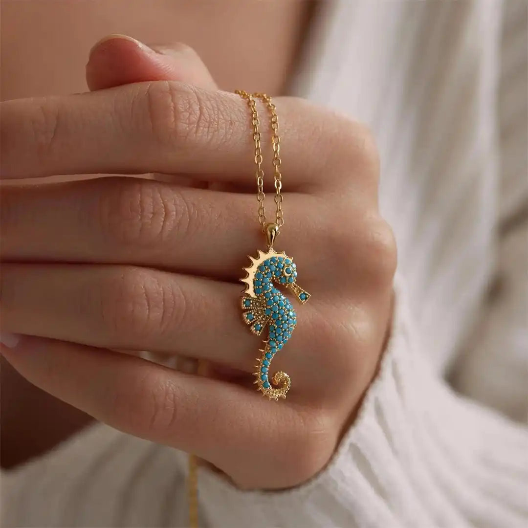 Collier pendentif Hippocampe doré turquoise