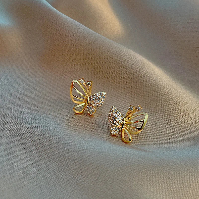 Boucles d'oreilles en zircon en forme de papillon élégantes