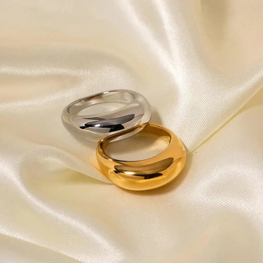 Bague en arc dorée intemporelle