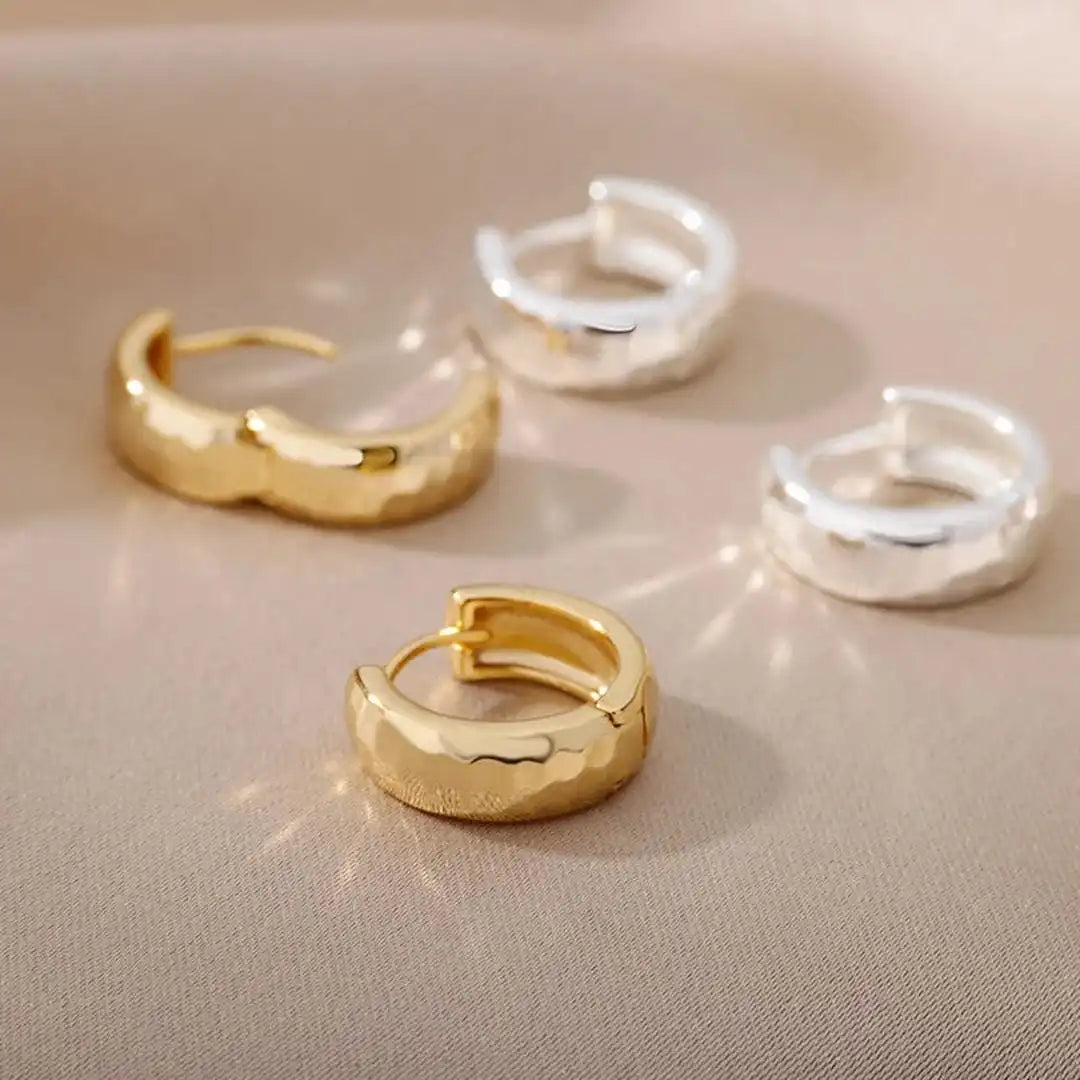 Boucles d'oreilles en or sculptées intemporelles