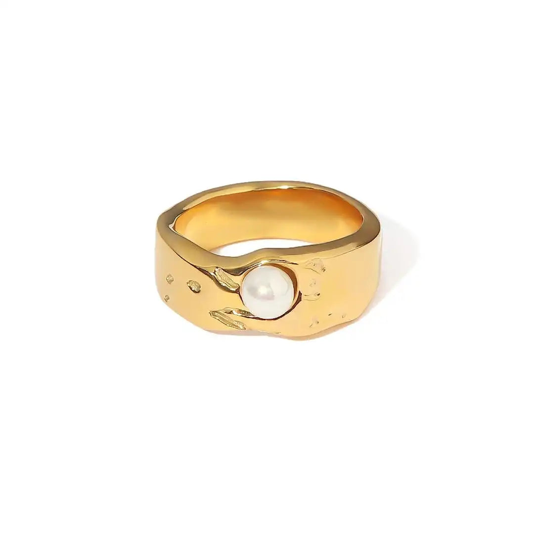 Bague vintage en perles dorées