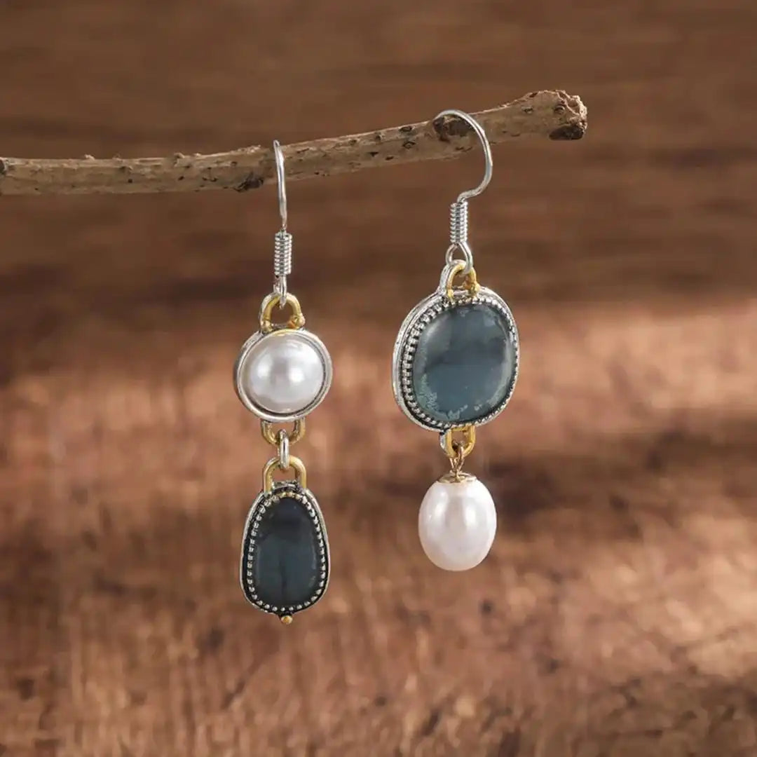 Boucles d'oreilles en perles de pierre bleue vintage