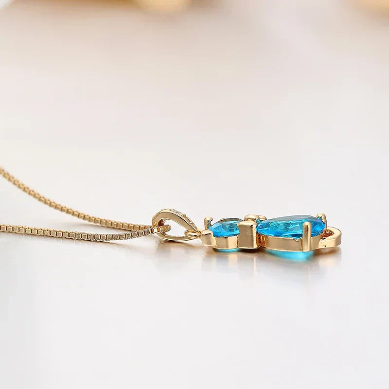 Collier pendentif chat en cristal
