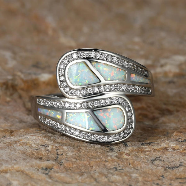 Bague en Zirconium avec Pierre Opale Encastrée