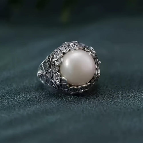 Bague Dôme en Pierre de Lune Filigrane Fleurie