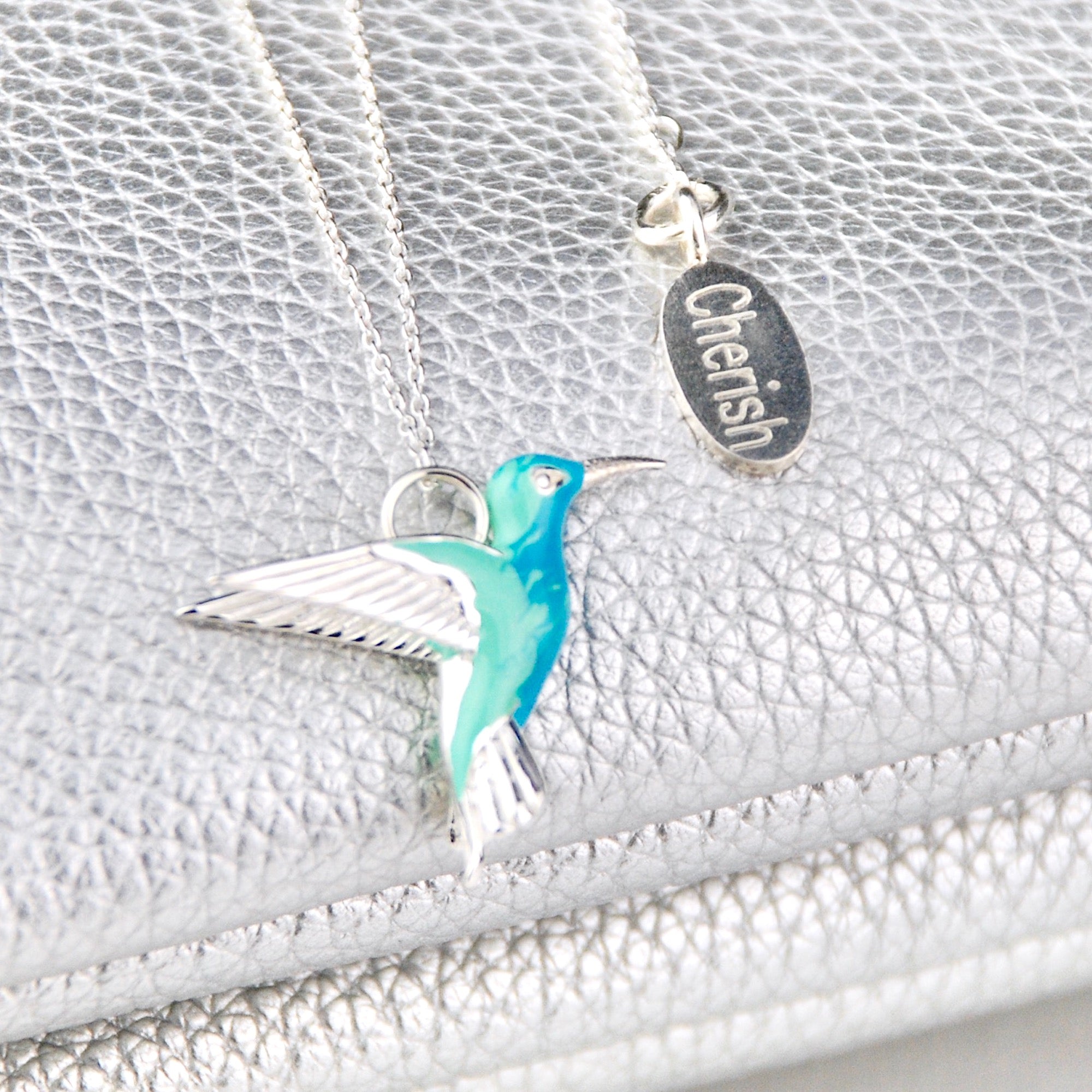 Collier colibri en émail argenté