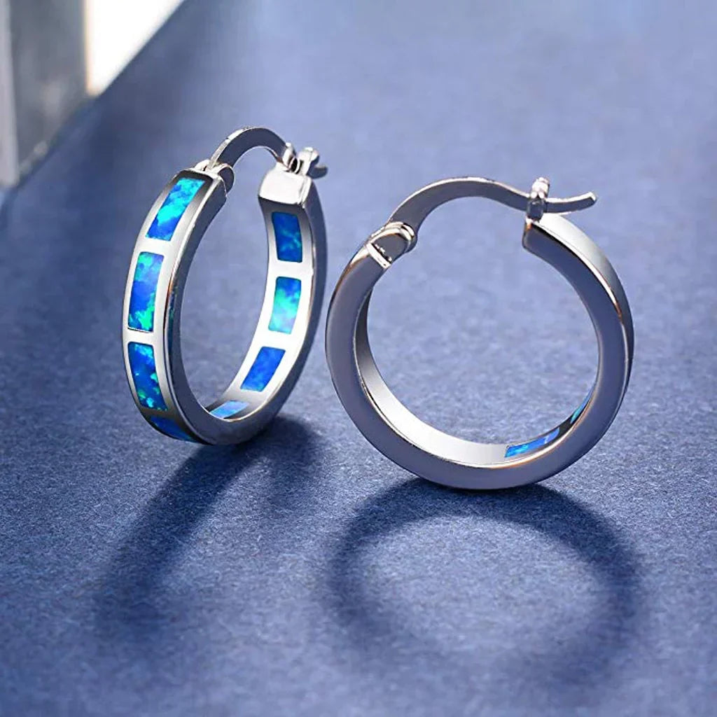 Boucles d'oreilles en cercle en opale bleue
