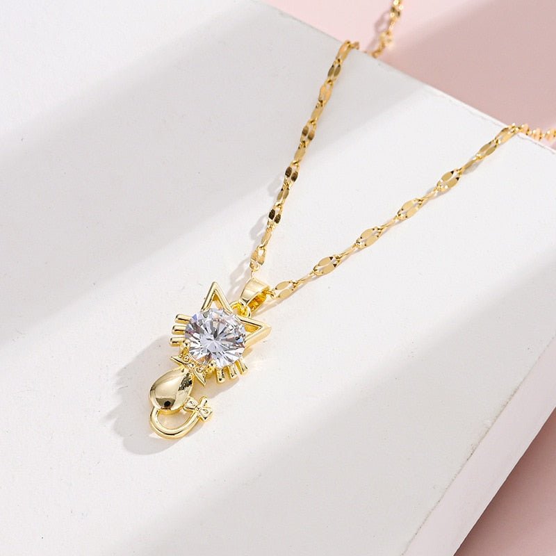 Collier en forme de chat plaqué or avec zircon