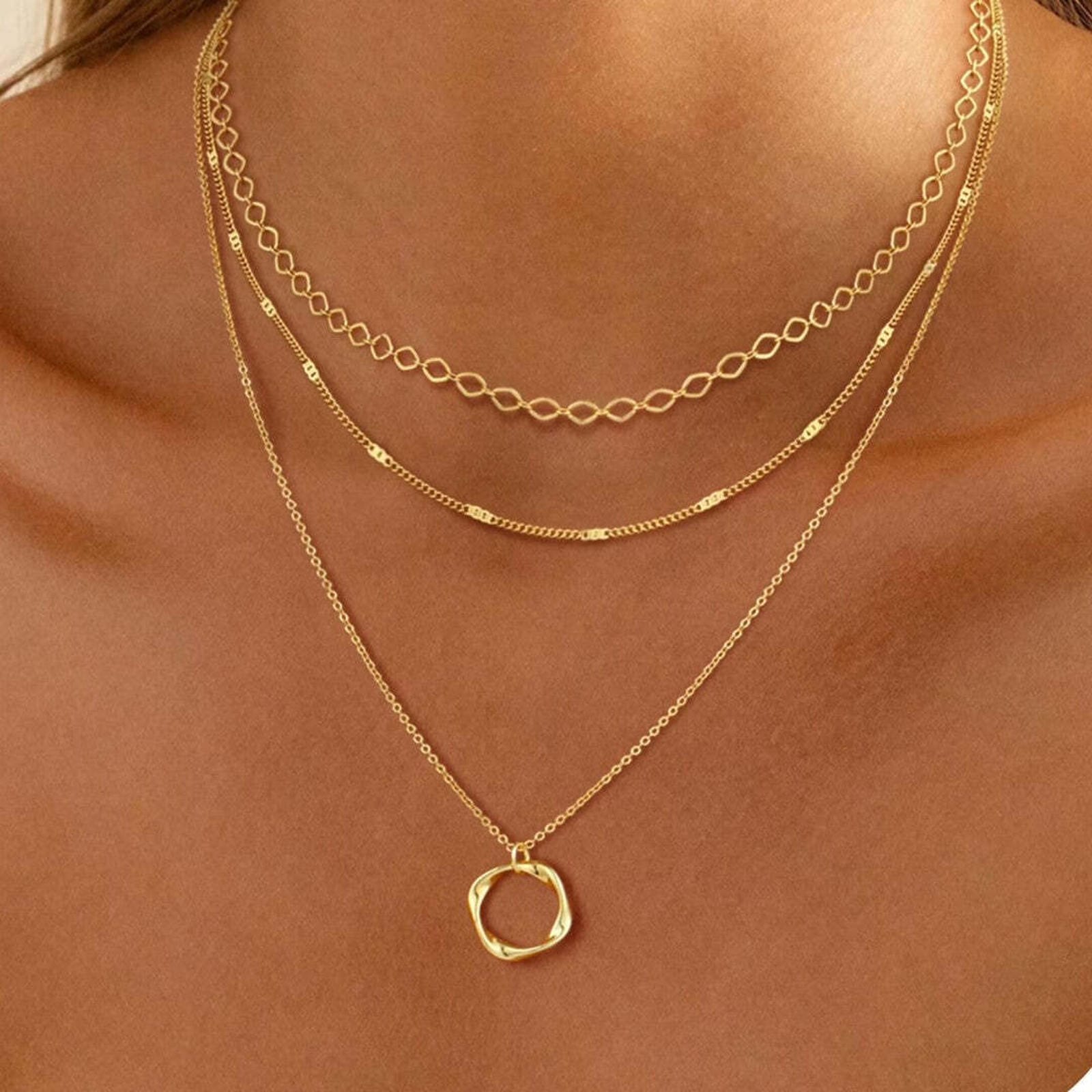 Collier pendentif à couches dorées classique