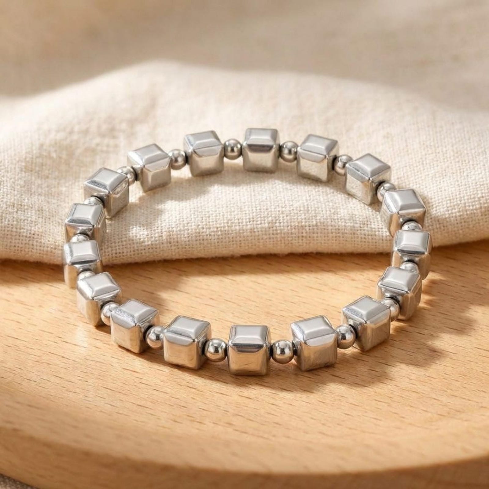 Bracelet en perles cubiques vintage Hopea