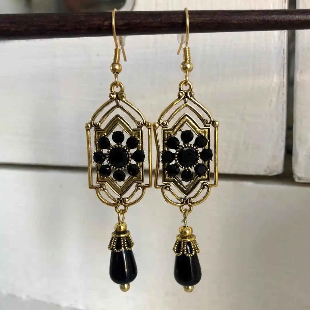Boucles d'oreilles en cristal noir en forme de goutte