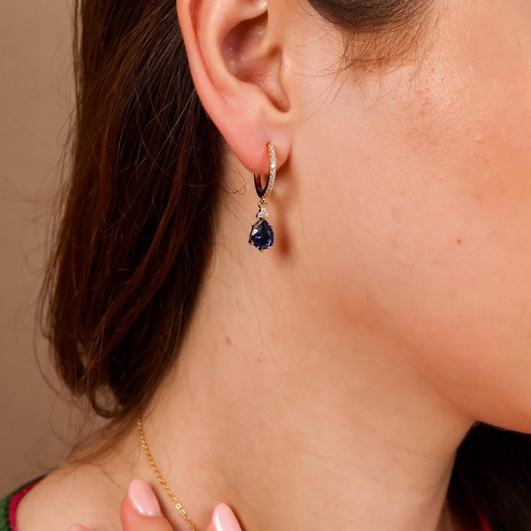 Boucles d'oreilles en pierre de saphir doré