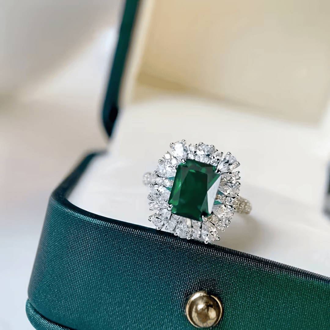 Bague Halo Émeraude Impériale