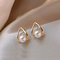 Boucles d'oreilles triangle ajouré perle élégantes