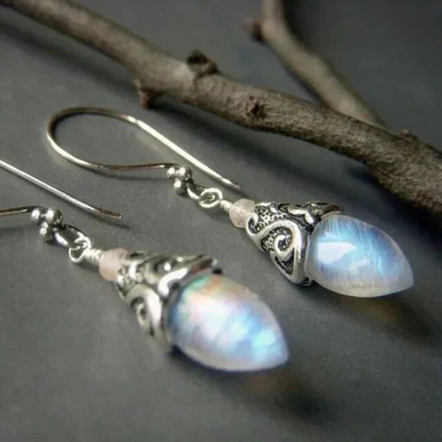 Boucles d'oreilles pendantes pierre de lune antique | Or blanc