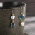 Boucles d'oreilles en perles de pierre bleue vintage