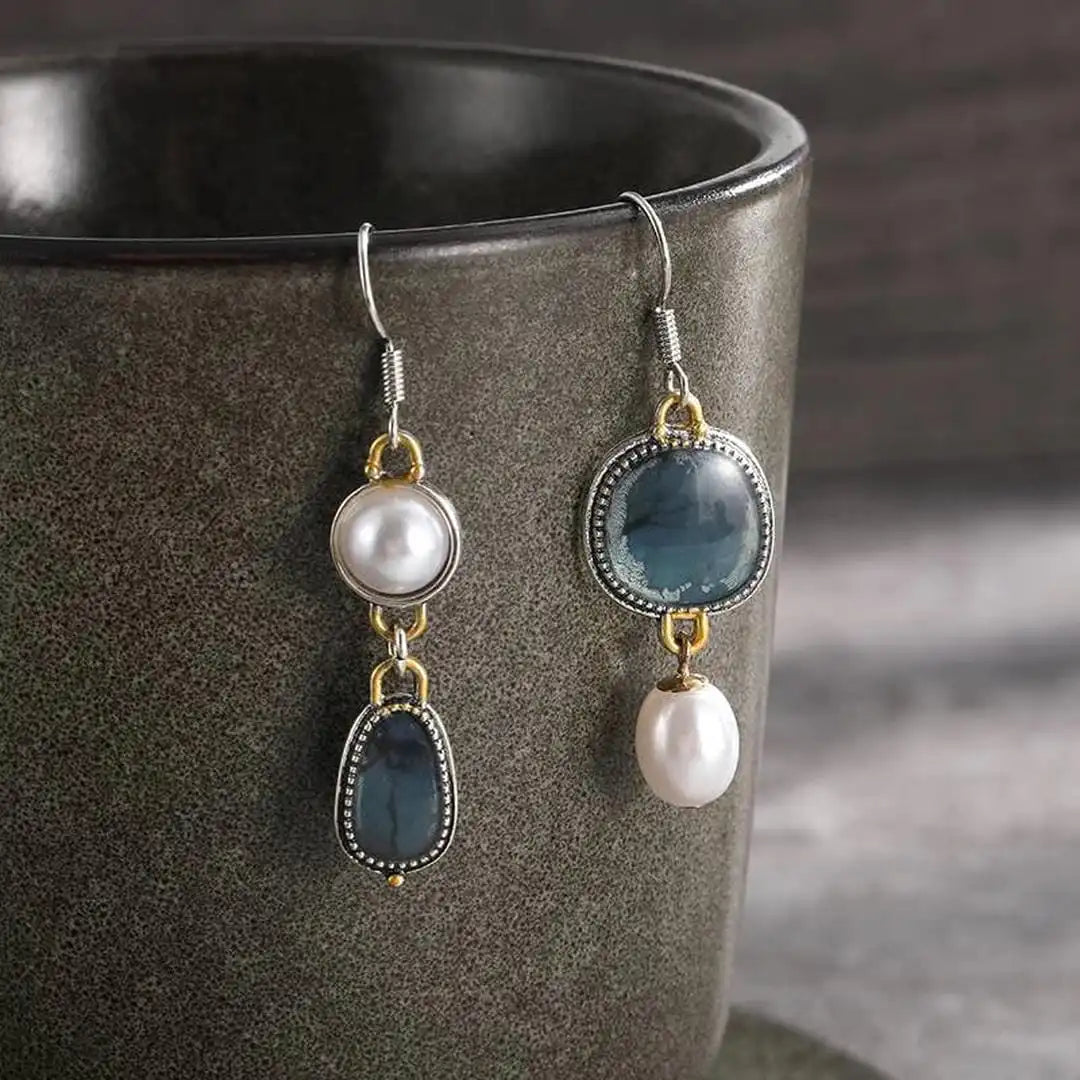 Boucles d'oreilles en perles de pierre bleue vintage