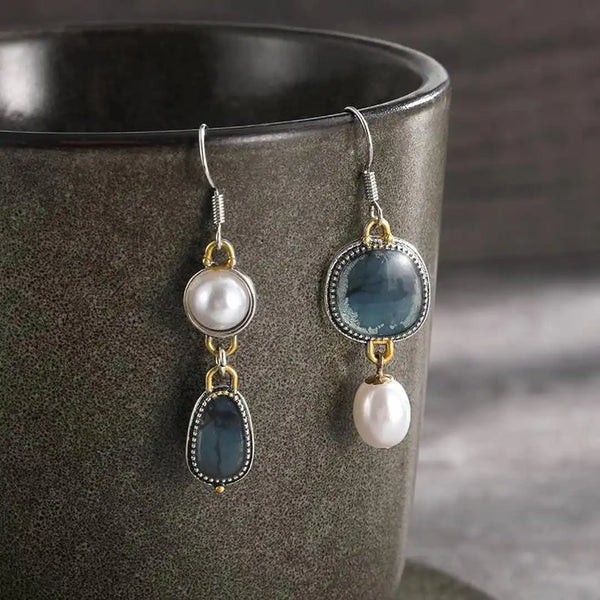 Boucles d'oreilles en perles de pierre bleue vintage