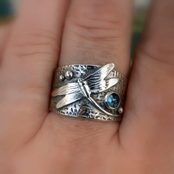 Bague en argent avec cristal bleu vintage en forme de libellule
