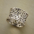 Bague creuse en argent vintage élégante