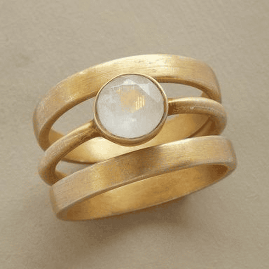 Bague Vintage en Or & Pierre de Lune Encastrée