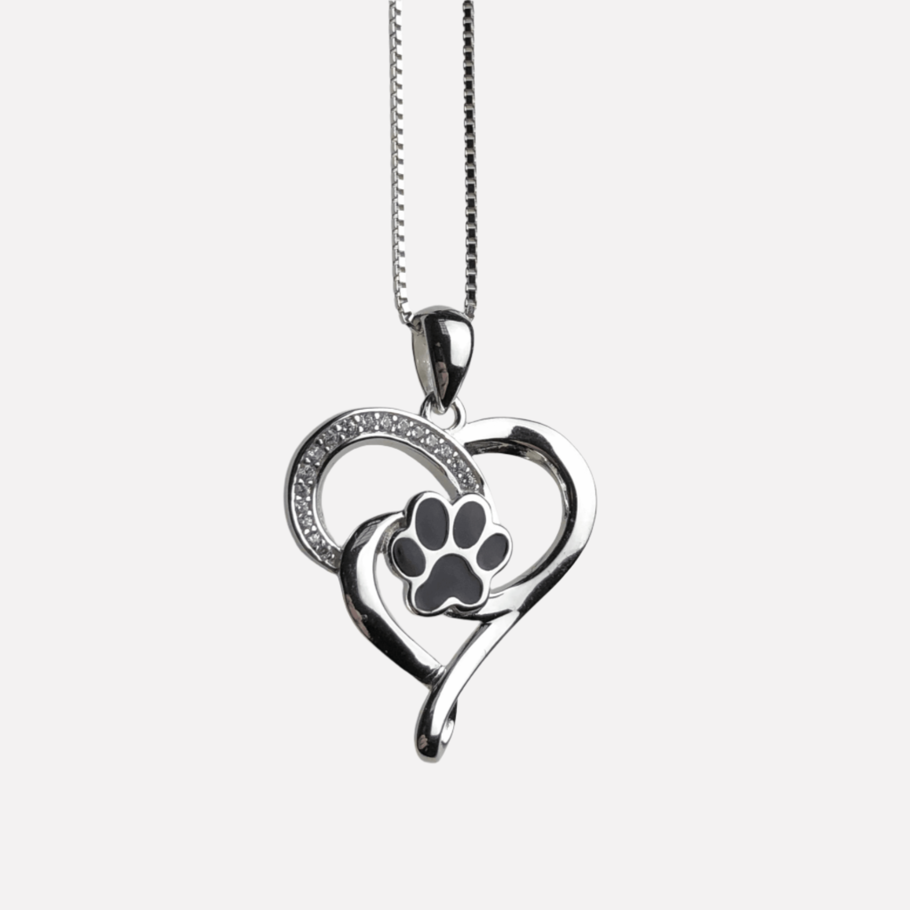 Collier en acier inoxydable infini avec cœur et patte