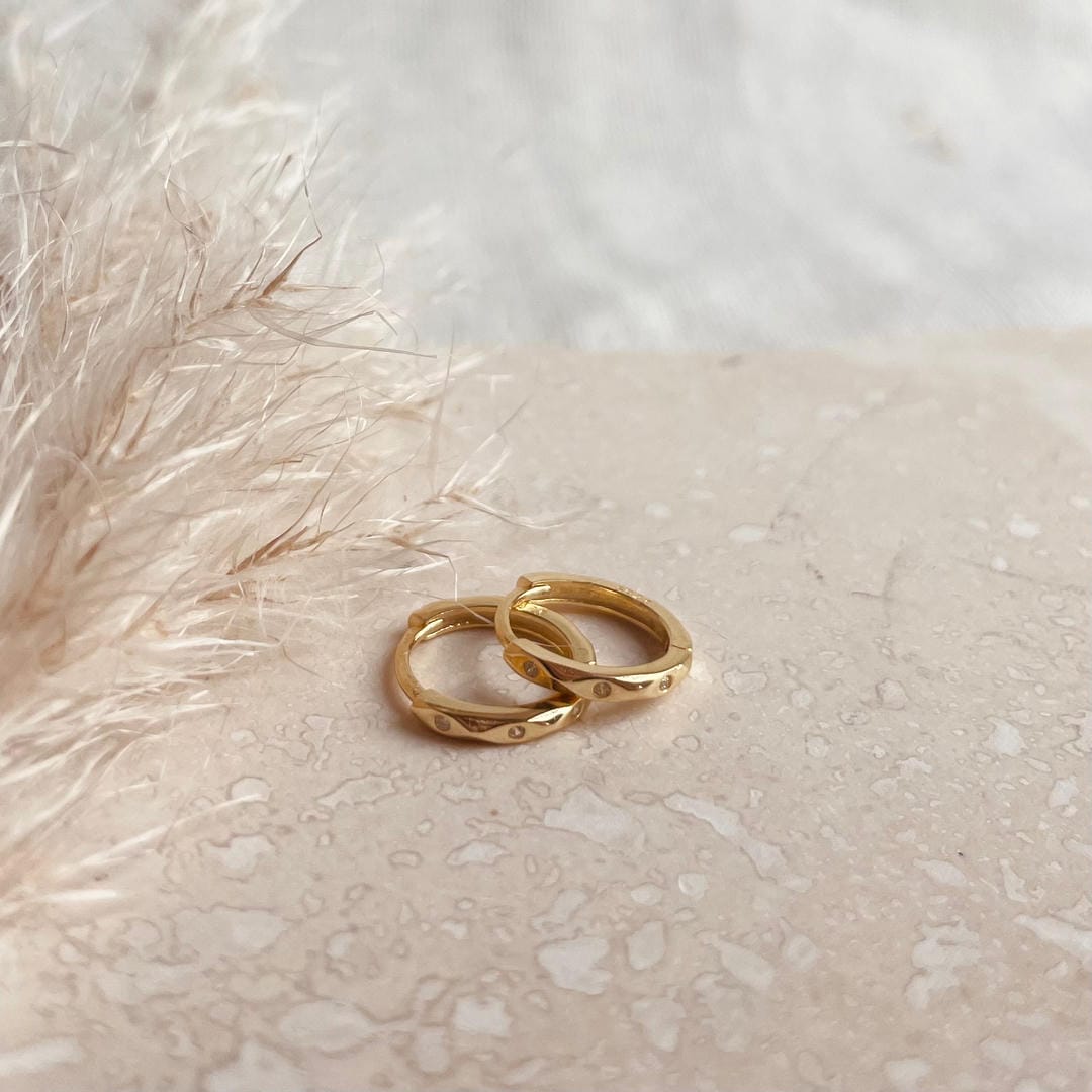 Boucles d'oreilles Huggie en or Markiisi