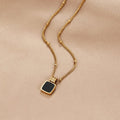 Collier pendentif noir Chic de minuit